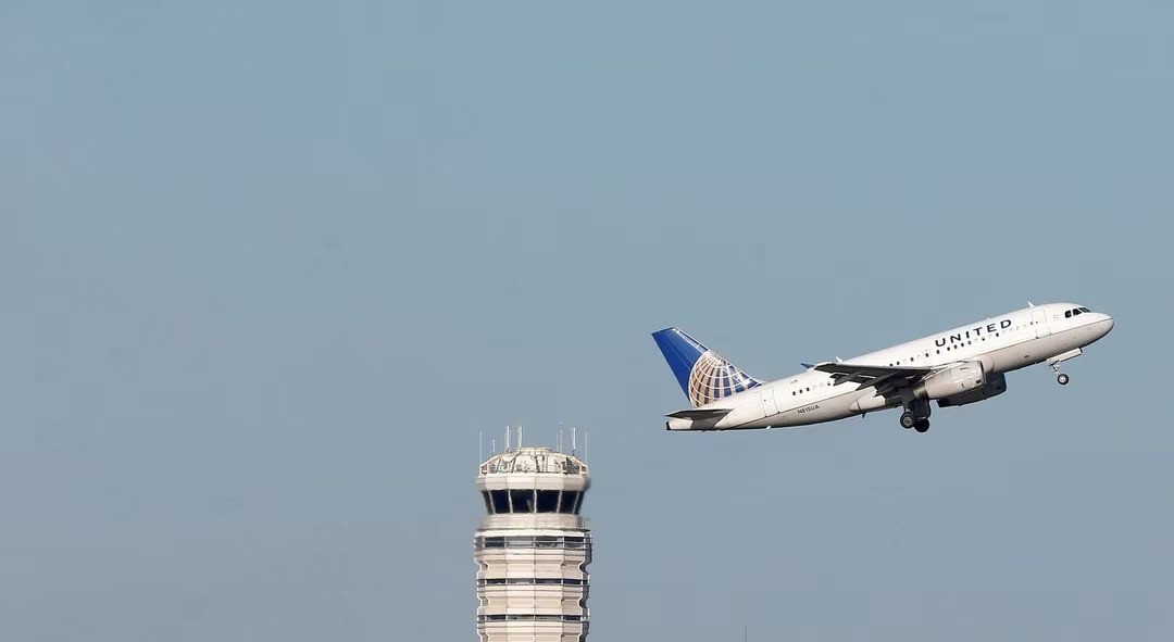 United Airlines orders 110 Airbus, Boeing jets in a bet on travel demand